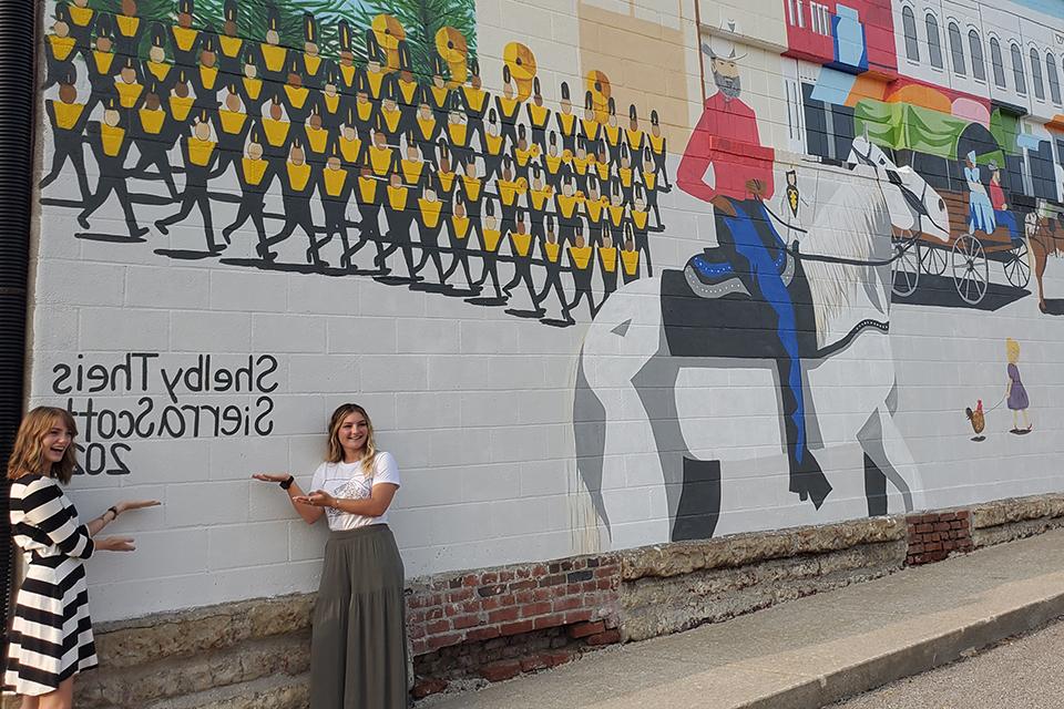 Art students collaborate to create mural, celebrate community pride  