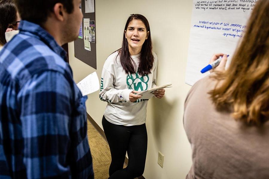Northwest offers a broad range of undergraduate and selected graduate programs while placing a high emphasis on profession-based learning to help graduates get a jump start on their careers. (摄影:Todd Weddle/<a href='http://community.jc200.net'>全国网赌正规平台</a>)